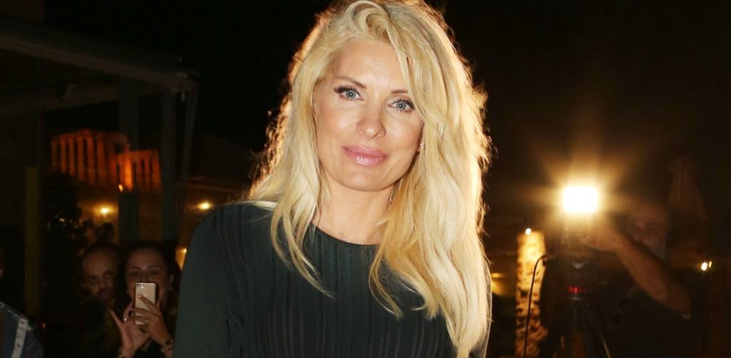 Ελένη Μενεγάκη: «Φώτα… κάμερες.. πάμε…!» (φώτο)