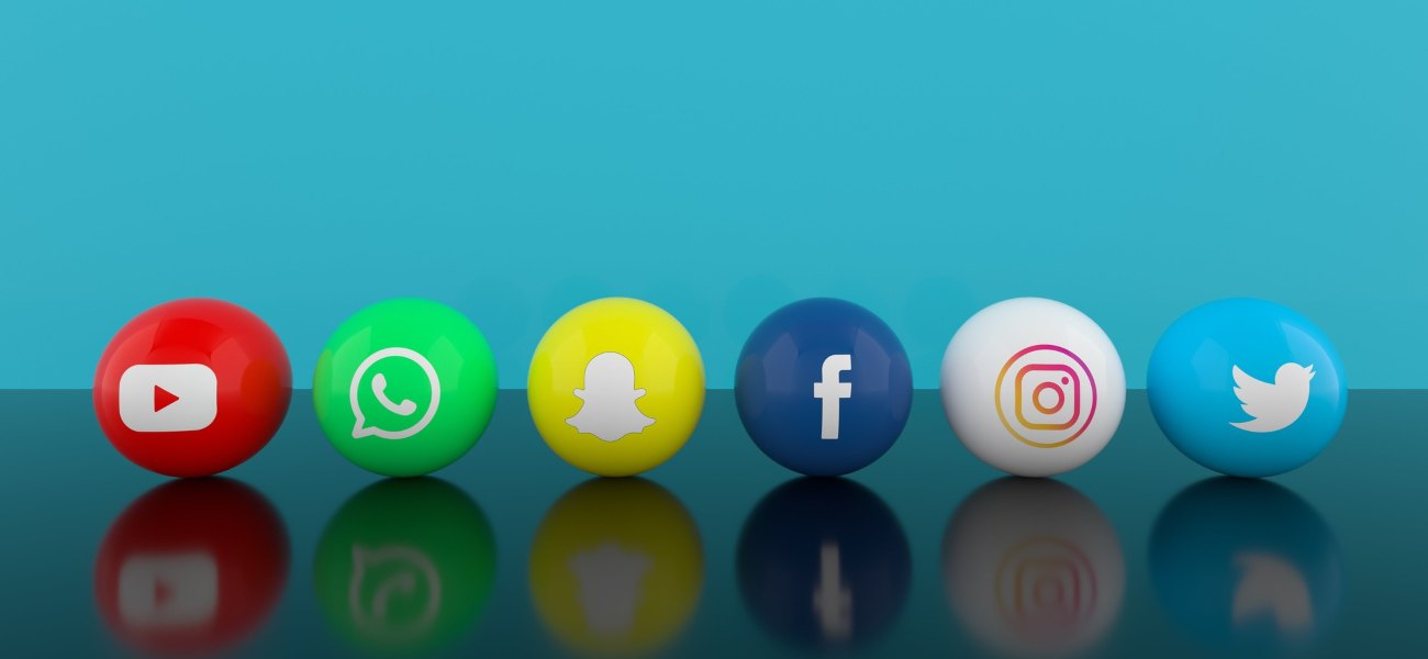 «Pew Research»: Έρευνα απέδειξε ότι τα social media δημιουργούν παραπληροφόρηση και θεωρίες συνωμοσίας