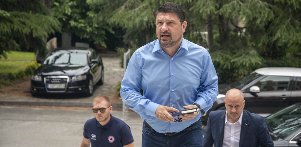 Ν.Χαρδαλιάς: «Keep calm and wear your face mask»