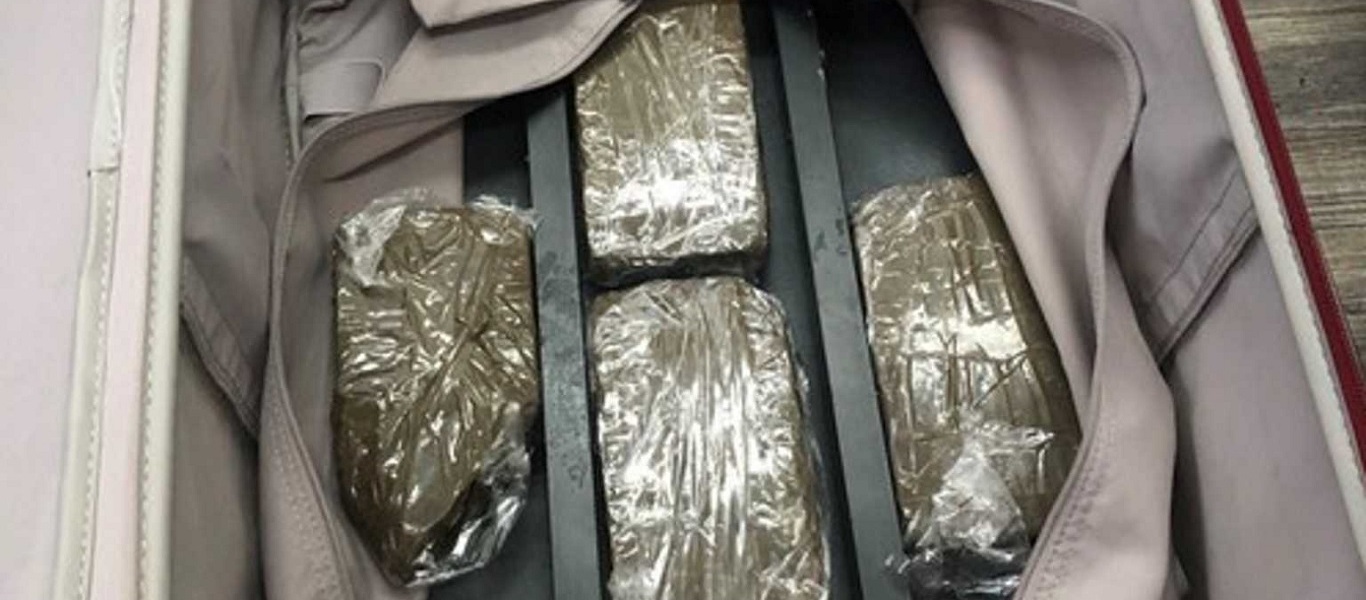 Μύκονος: Αλλοδαπός έκρυψε ναρκωτικά σε βαλίτσα αλλά τον «τσάκωσαν»