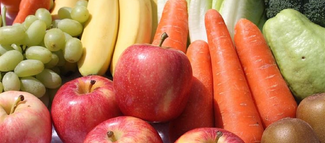 Να γιατί πρέπει να τρως τα φρούτα και τα λαχανικά μαζί με τη φλούδα τους