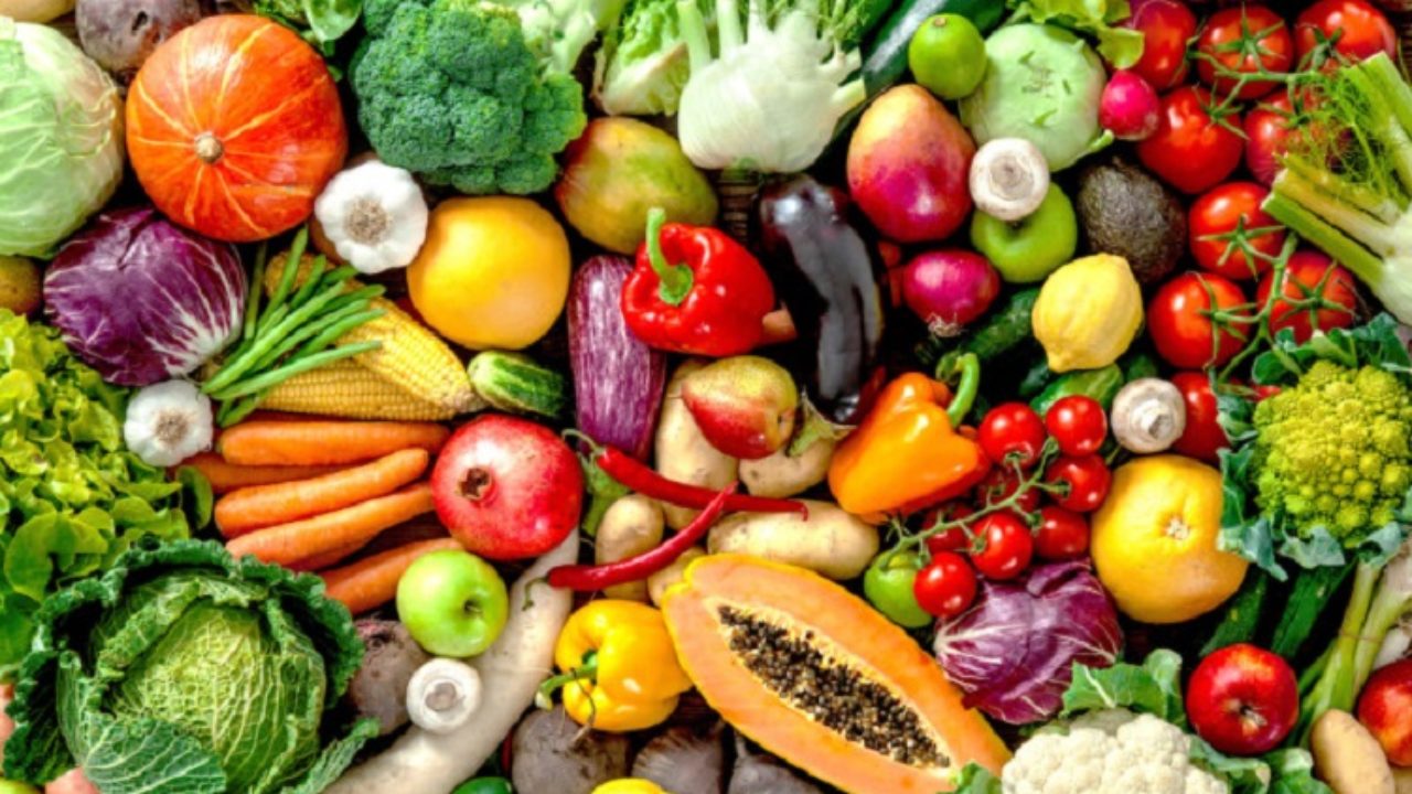 Δείτε ποια φρούτα και λαχανικά πρέπει να μπαίνουν στο ψυγείο και ποια όχι