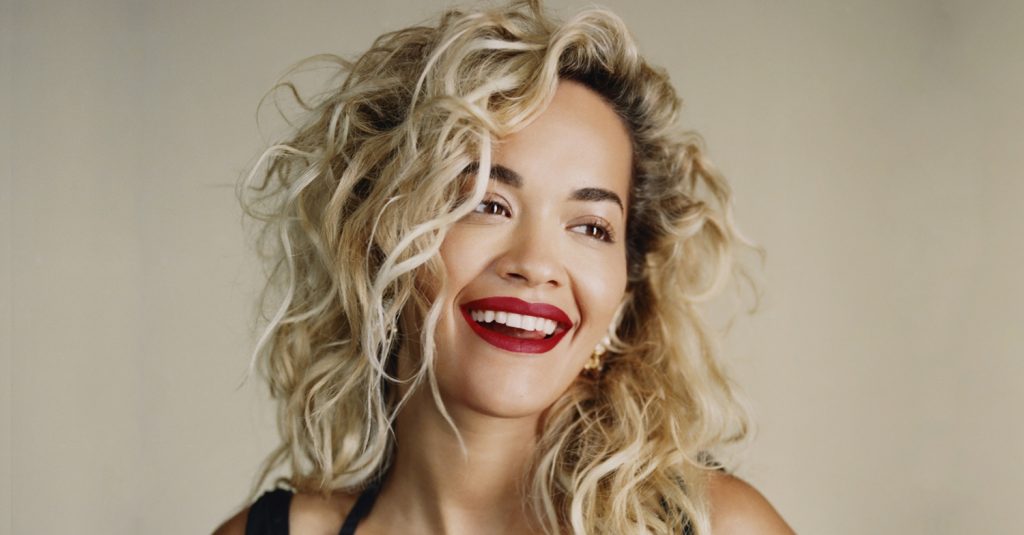 Ρίτα Όρα: Τα έβγαλε… όλα στην Ίμπιζα (φώτο)