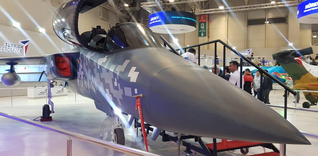 Σε πλήρη ανάπτυξη το τουρκικό εκπαιδευτικό νέας γενιάς HÜRJET – Θα δημιουργηθεί και έκδοση ελαφρού μαχητικού (βίντεο)