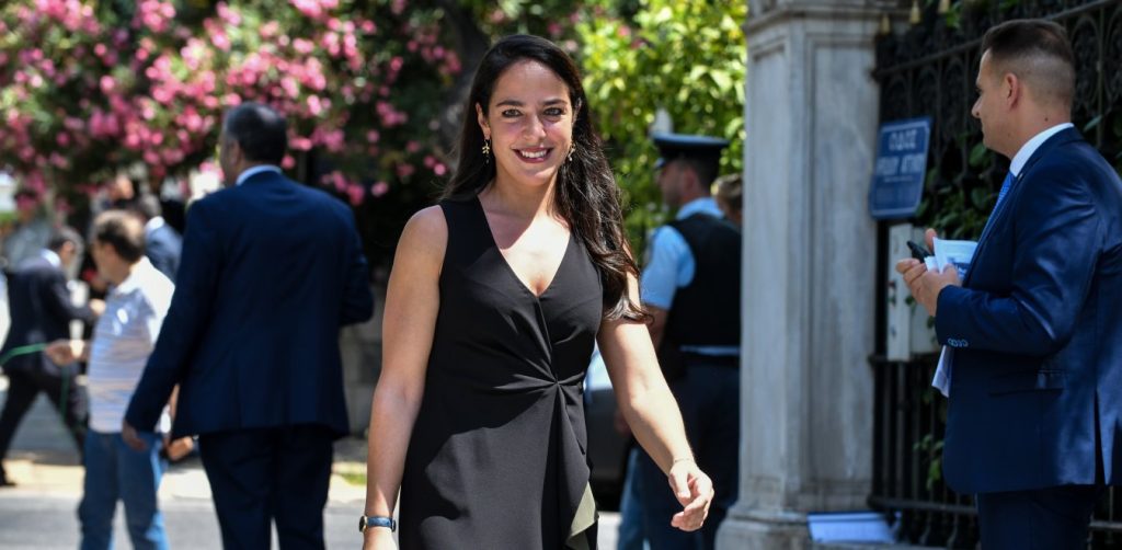 Δ.Μιχαηλίδου: «Εάν χρειαστεί θα αυξηθεί το επίδομα τέκνων – Όσοι χρειάζονται κρατική βοήθεια θα την έχουν» (βίντεο)