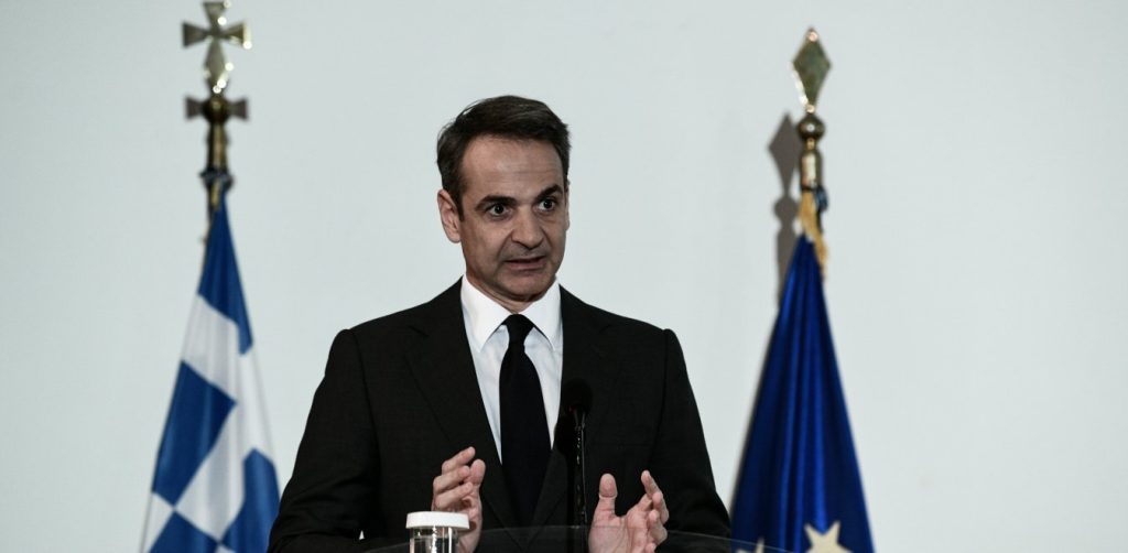 «Μίνι» ανασχηματισμός: Στις 12 το μεσημέρι οι ανακοινώσεις για το νέο κυβερνητικό σχήμα