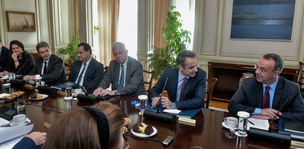 «Μίνι» ανασχηματισμός: Αυτά είναι τα νέα πρόσωπα στην κυβέρνηση (φώτο)