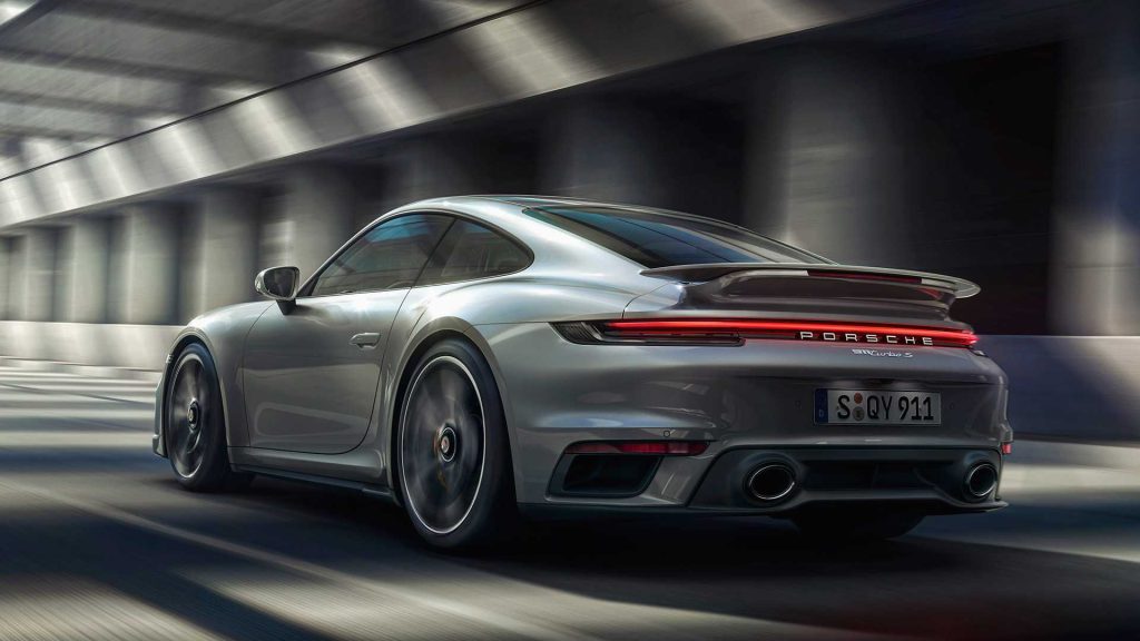 ΗΠΑ: Αγόρασε Porche των 110.000 ευρώ με επιταγή που εκτύπωσε από τον υπολογιστή του (φώτο)