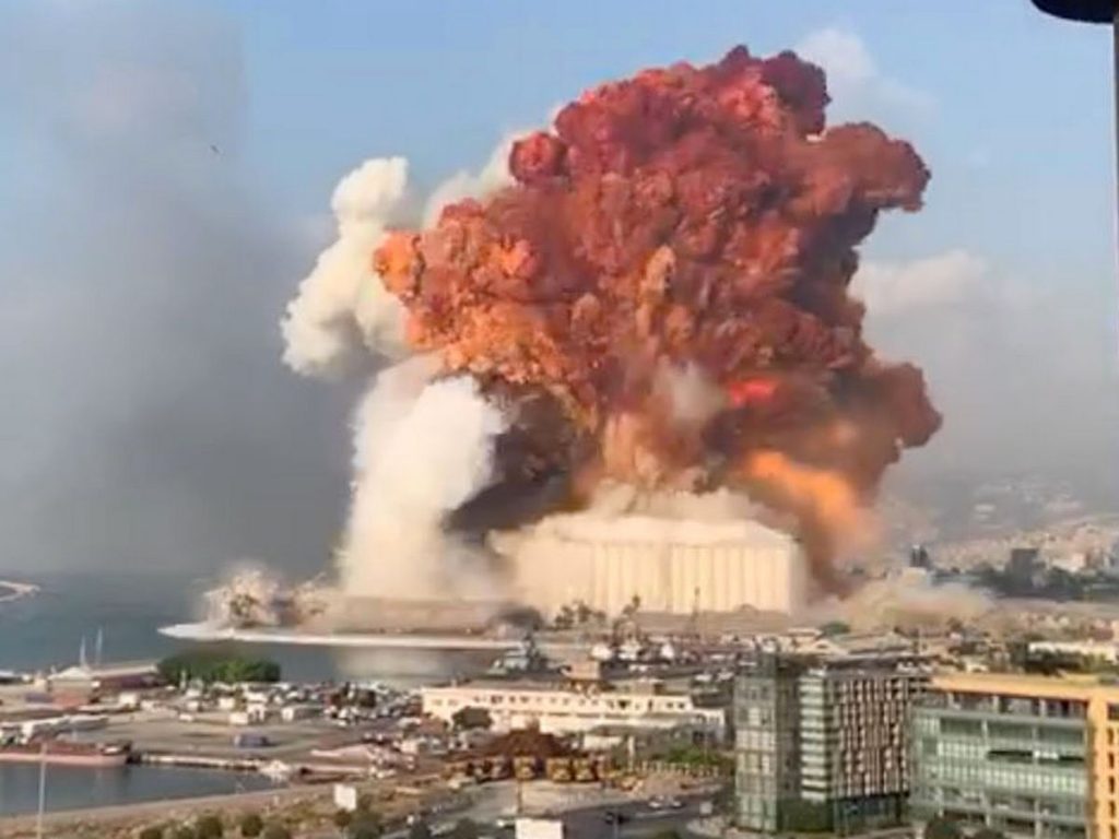 Πρ. πράκτορας της CIA στον Λίβανο: «Δεν υπήρχε μόνο νιτρική αμμωνία στο λιμάνι – Ήταν έκρηξη στρατιωτικού όπλου»
