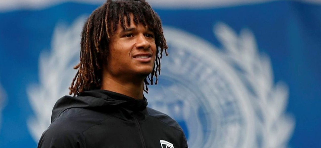 Ανακοινώθηκε και επίσημα ο Νέιθαν Άκε από την Μάντσεστερ Σίτι (φώτο)