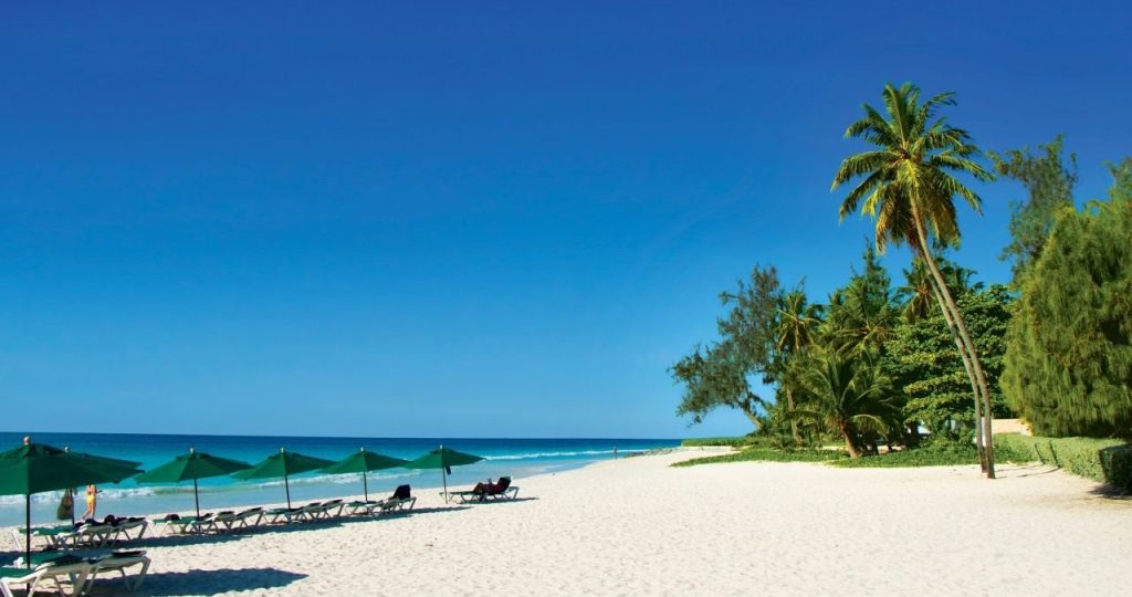 Barbados: Σχεδιάζουν πρόγραμμα 12μηνης βίζας για όσους έχουν κουραστεί να δουλεύουν από το σπίτι τους