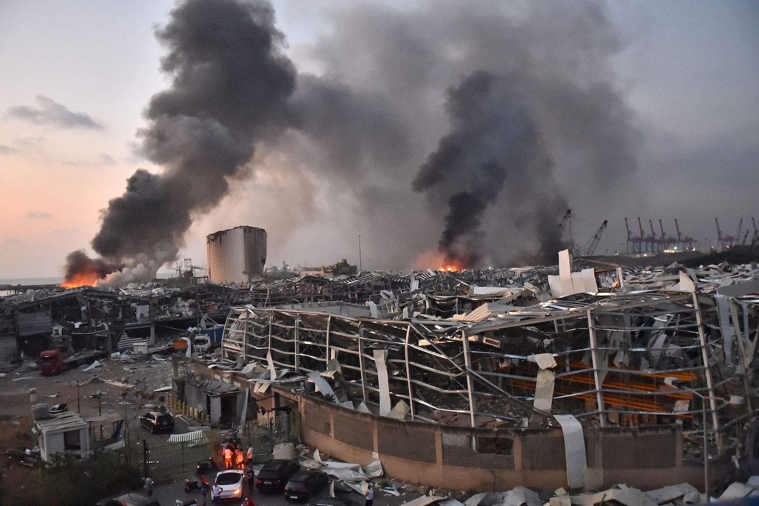 Έκρηξη στη Βηρυτό: Τους 100 έφτασαν οι νεκροί – Ηλεκτροσυγκόλληση η πιθανή αιτία της έκρηξης (upd2)