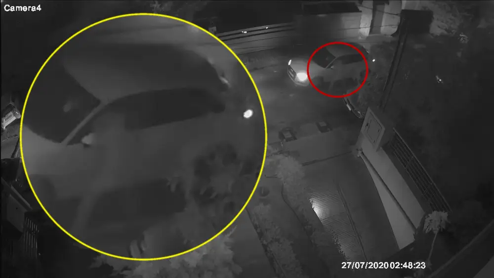 «Κόσκινο» και μέσα στα αίματα το αυτοκίνητο του Σ.Χίου μετά τη δολοφονική επίθεση (βίντεο)