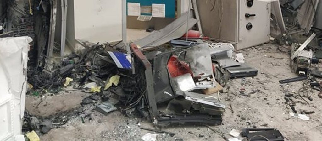 Κόρινθος: Άγνωστοι τα έκαναν άνω-κάτω σε εμπορικό κέντρο και εξαφανίστηκαν