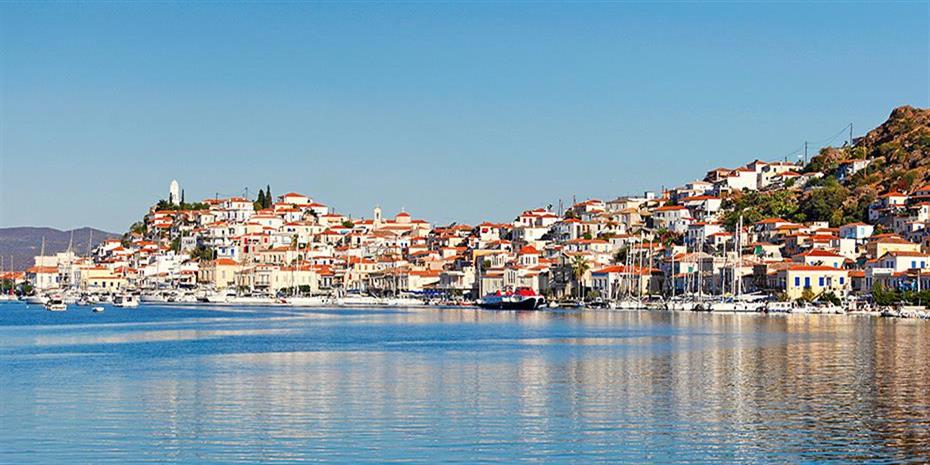 Πόρος: Πέντε νέα μέτρα μετά την «έκρηξη» κρουσμάτων – Τέλος στα πάρτι και συναθροίσεις μέχρι 9 άτομα