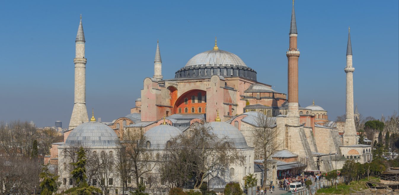 Politico για μετατροπή Αγίας Σοφίας σε τζαμί: «Άλλο ένα πλήγμα για τους περιθωριοποιημένους Χριστιανούς της Τουρκίας»