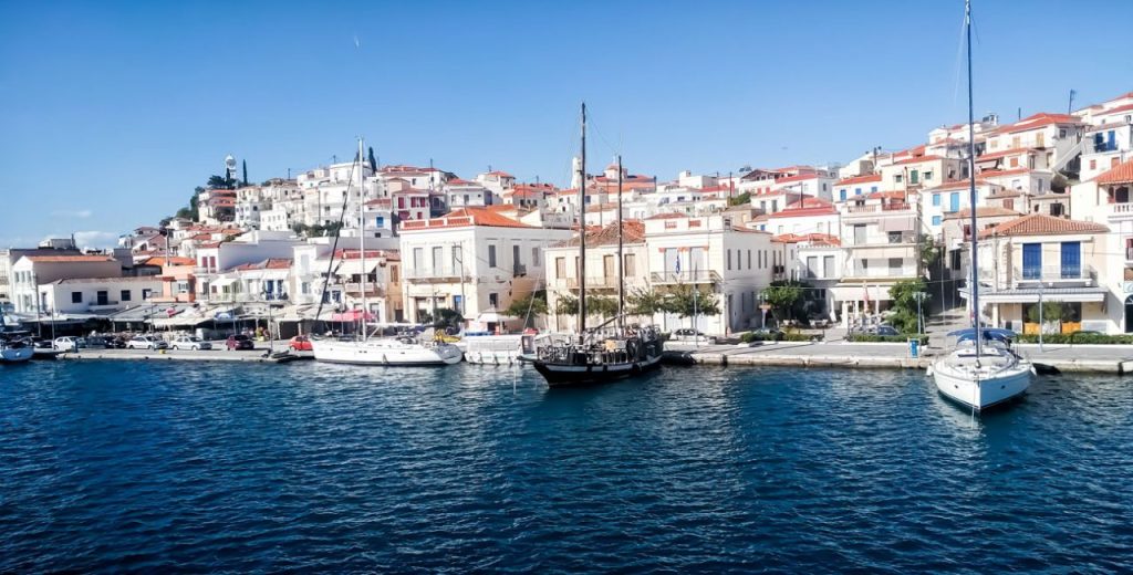 Πόρος: Έρχονται περιοριστικά μέτρα λόγω διασποράς του κορωνοϊού