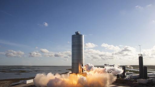 SpaceX: Ο τελευταίος δοκιμαστικός πύραυλος του Έλον Μασκ απογειώθηκε και προσγειώθηκε με επιτυχία (βίντεο)