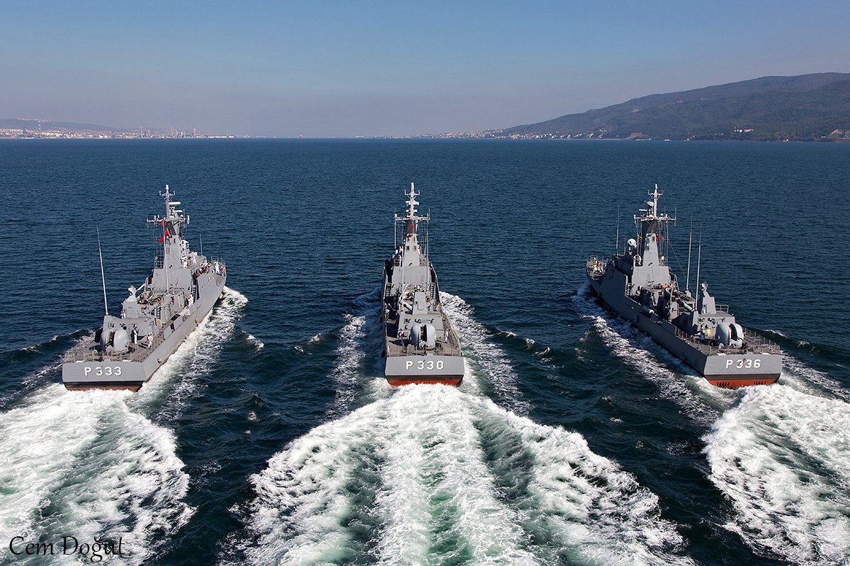 Τουρκικές φρεγάτες πέρασαν τα Δαρδανέλια – Άλλα σκάφη  ανακλήθηκαν από τη ΝΑΤΟϊκή δύναμη SNMG2  (upd)