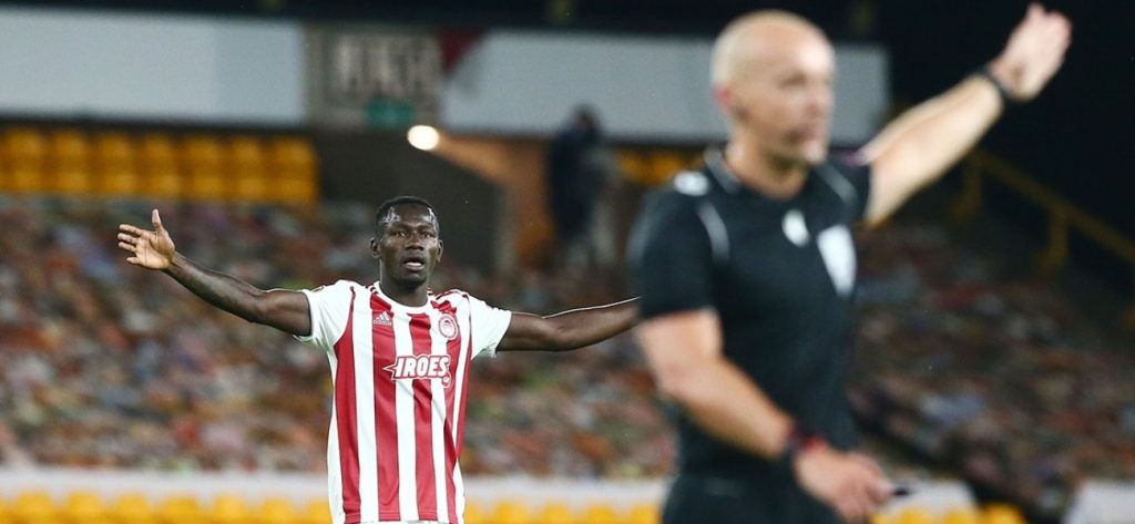 Ολυμπιακός: Έντονα παράπονα για την διαιτησία του Μαρτσίνιακ απέναντι στην Γουλβς