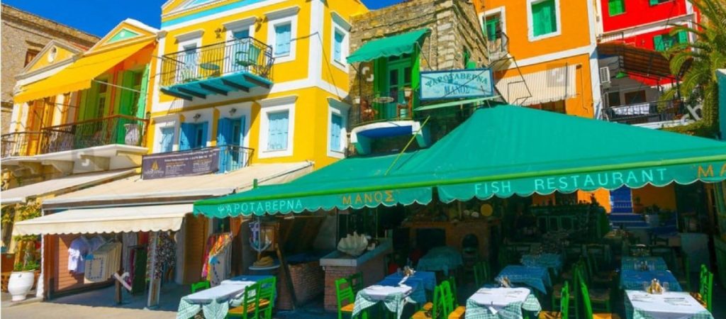 Διάσημη ταβέρνα της Σύμης μετακόμισε στην Τουρκία λόγω απαγορεύσεων κορωνοϊού στην Ελλάδα