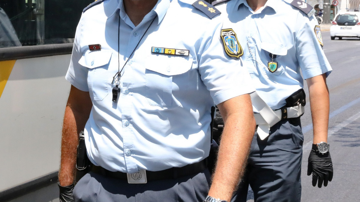 Σκληρή ανακοίνωση  αστυνομικών κατά του δημάρχου Πόρου: «Να ζητήσει συγγνώμη πριν εκτεθεί από τα γεγονότα»