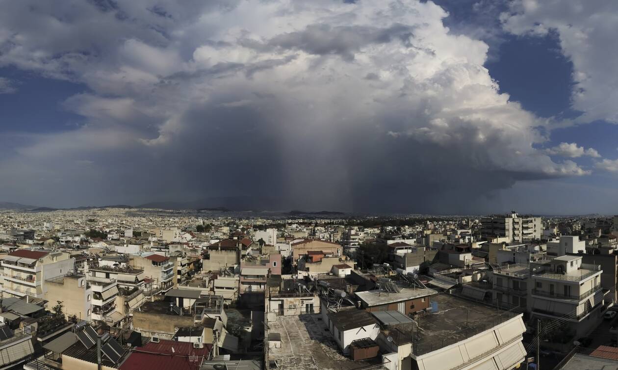 Καιρός σήμερα: Επιμένει η «Θάλεια» με καταιγίδες και χαλαζοπτώσεις – 7 μποφόρ