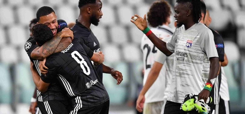 Λυών: Οι πανηγυρισμοί των παικτών στα αποδυτήρια (φωτό)