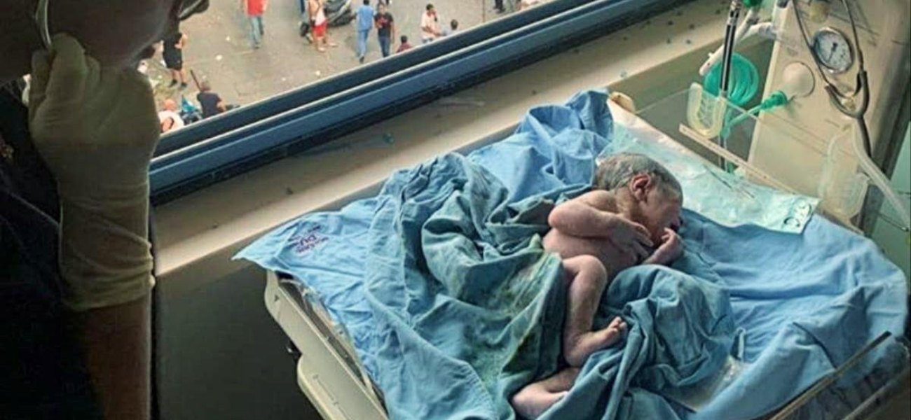 Βηρυτός: Η απίστευτη ιστορία ενός ζευγαριού που έφερε στον κόσμο τον γιο του την στιγμή της έκρηξης