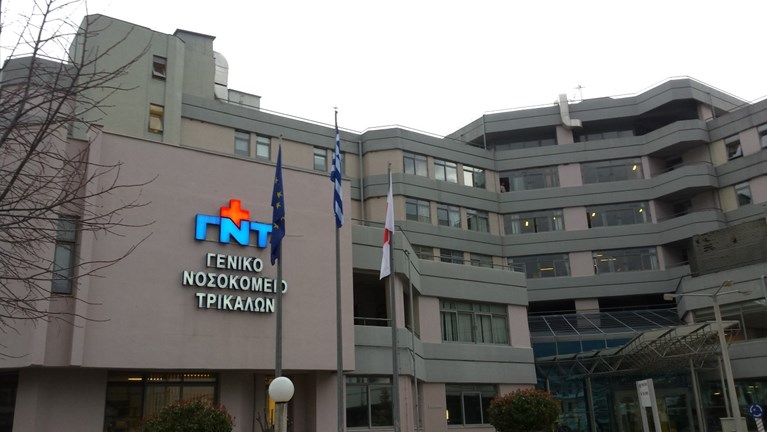 Τρίκαλα: Άνδρας μεταφέρθηκε αιμόφυρτος στο Νοσοκομείο