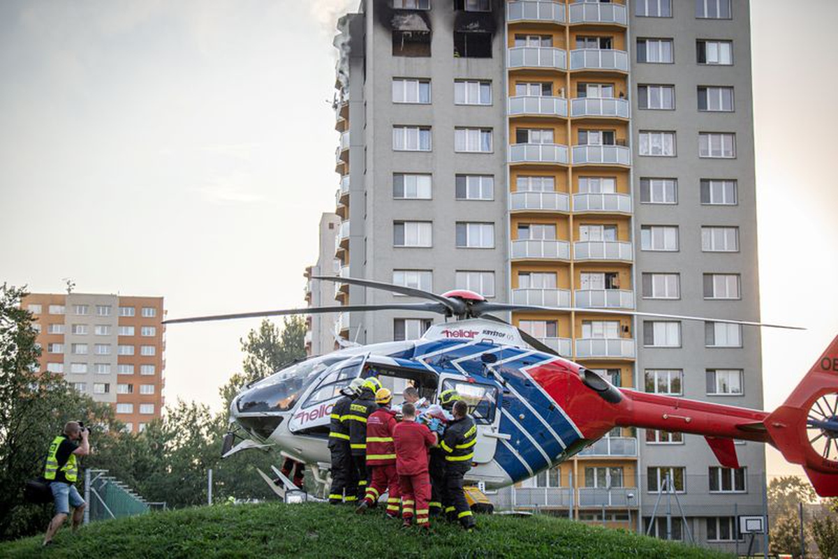 Τσεχία: 11 νεκροί από φωτιά σε πολυκατοικία – 3 παιδιά μεταξύ τους (φώτο) (upd)