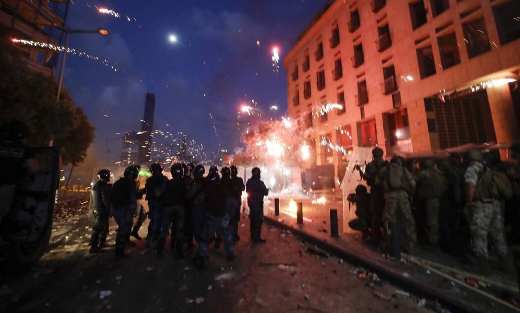 Εκτός ελέγχου η κατάσταση στο Λίβανο – Ο πρωθυπουργός εξήγγειλε πρόωρες εκλογές