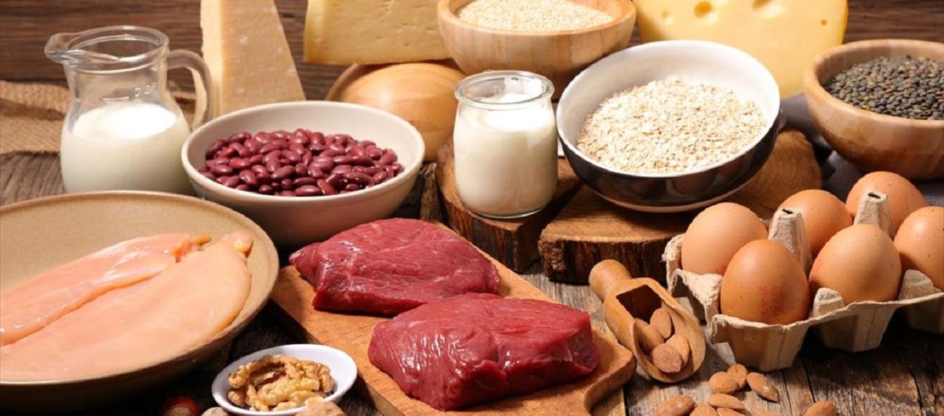 Αυτά είναι τα εφτά σημάδια που δείχνουν ότι καταναλώνετε περισσότερη πρωτεΐνη από όση χρειάζεστε