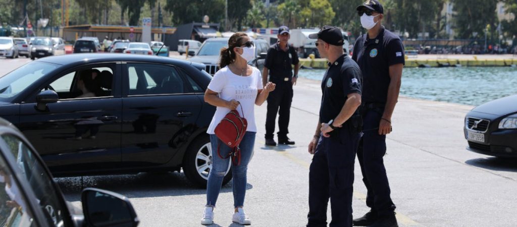 Συνεχίζονται τα πρόστιμα στους πολίτες: 523 παραβάσεις των μέτρων για τον κορωνοϊό το Σάββατο