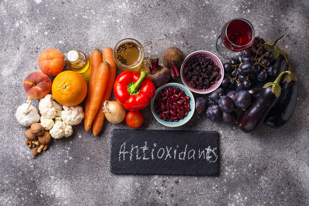 Ελεύθερες ρίζες: Έτσι θα τις μειώσετε… τρώγοντας