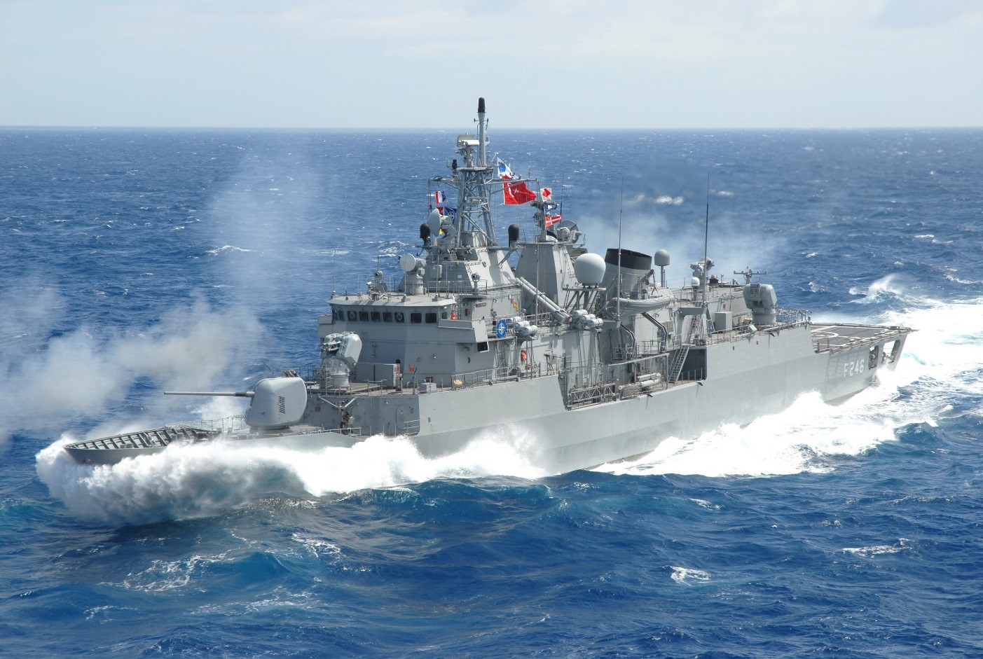 «Ασπίδα προστασίας» έχει υψώσει το τουρκικό ναυτικό γύρω από το Oruc Reis με 24 πολεμικά σκάφη – Σε ετοιμότητα ΠΑ και ΠΝ