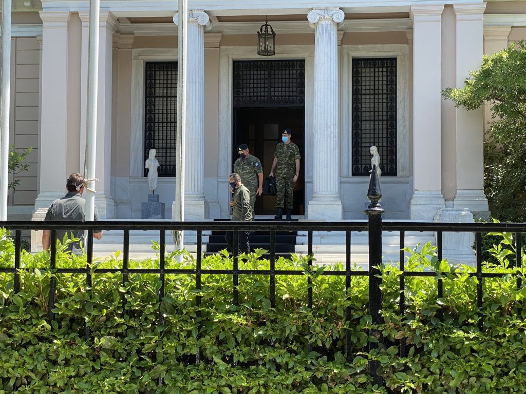 ΚΥΣΕΑ: Με παραλλαγή στο Μαξίμου ο Α/ΓΕΕΘΑ (φώτο)