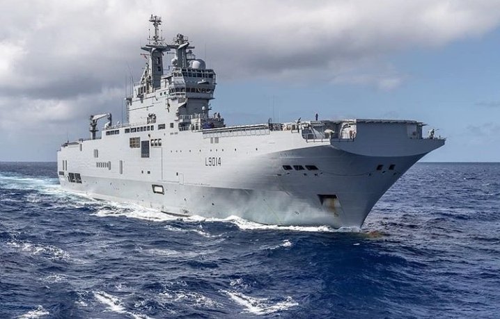 Ελικοπτεροφόρο στον Λίβανο στέλνει το γαλλικό ναυτικό