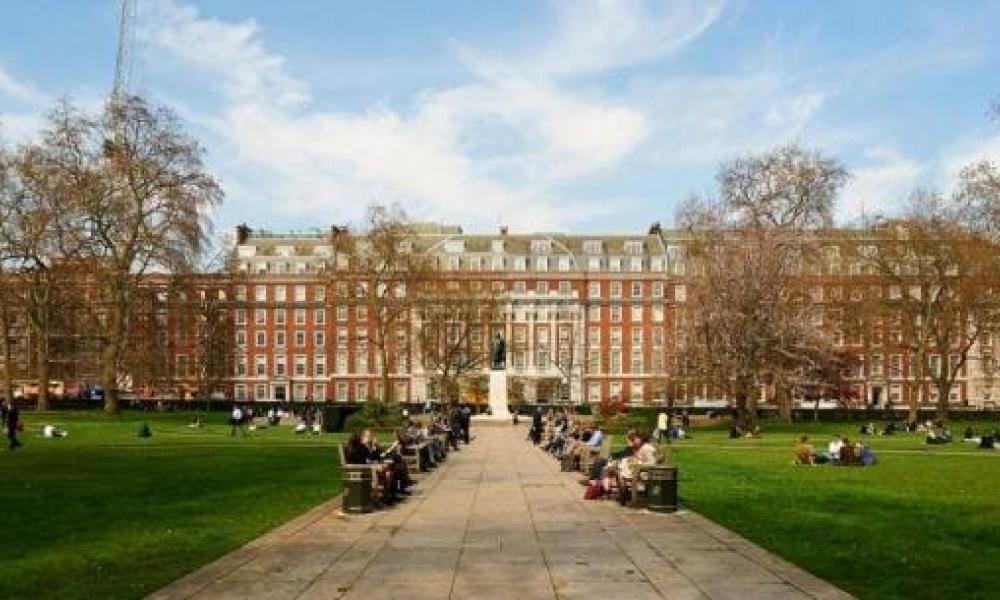 Πωλήθηκε σε πλούσιο Σαουδάραβα το σπίτι του Ωνάση στο Λονδίνο για 20 εκατ. ευρώ