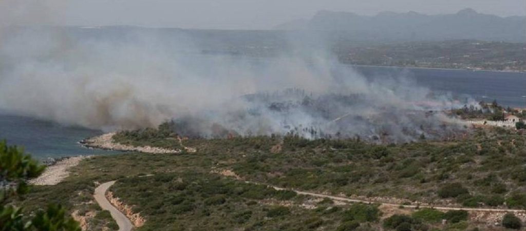 Φωτιά στην Πύλο: Συνελήφθη ένα άτομο για εμπρησμό