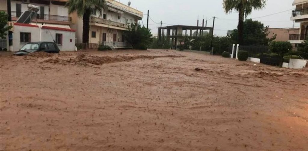 Εύβοια: Δείτε από ψηλά τα «βυθισμένα» στη λάσπη Ψαχνά (βίντεο)