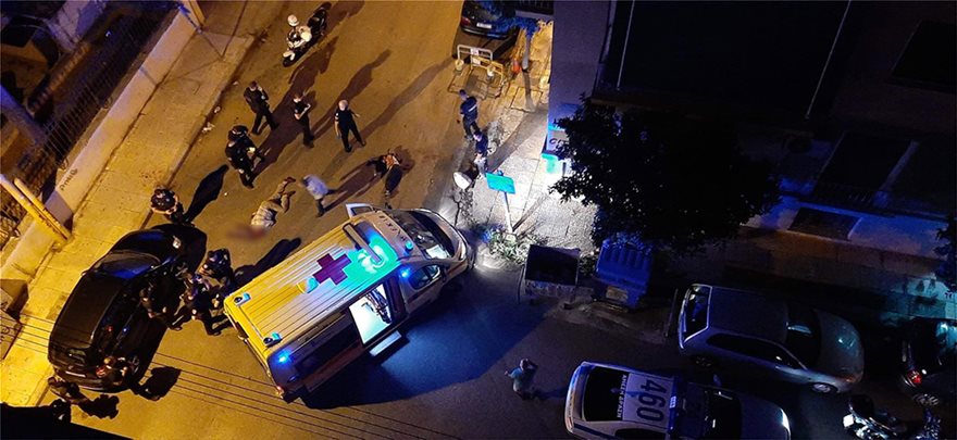 Καλλιθέα: Δείτε τη στιγμή της σύλληψης του 67χρονου που επιτέθηκε με τσεκούρι στη σύζυγο του (βίντεο)