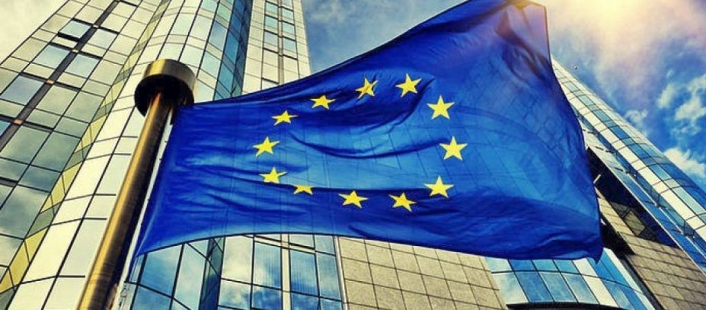 DW: Δυσοίωνη πρόβλεψη για κύμα πτωχεύσεων και τραπεζική κρίση το επόμενο διάστημα