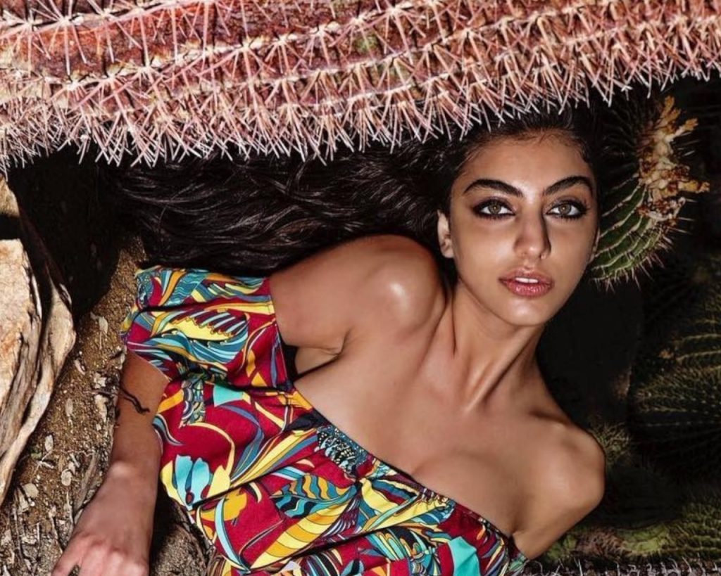 Είχε μέσον: Η Ειρήνη Καζαριάν πρωταγωνιστεί στο νέο βίντεο κλιπ του Snik και είναι πιο «καυτή» από ποτέ (βίντεο)