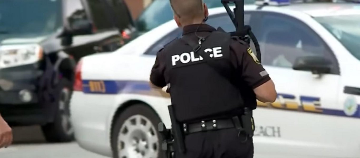 Πρωτοφανές περιστατικό: Αστυνομικοί φόρεσαν χειροπέδες σε 8χρονο με ειδικές ανάγκες επειδή χτύπησε δασκάλα (βίντεο)