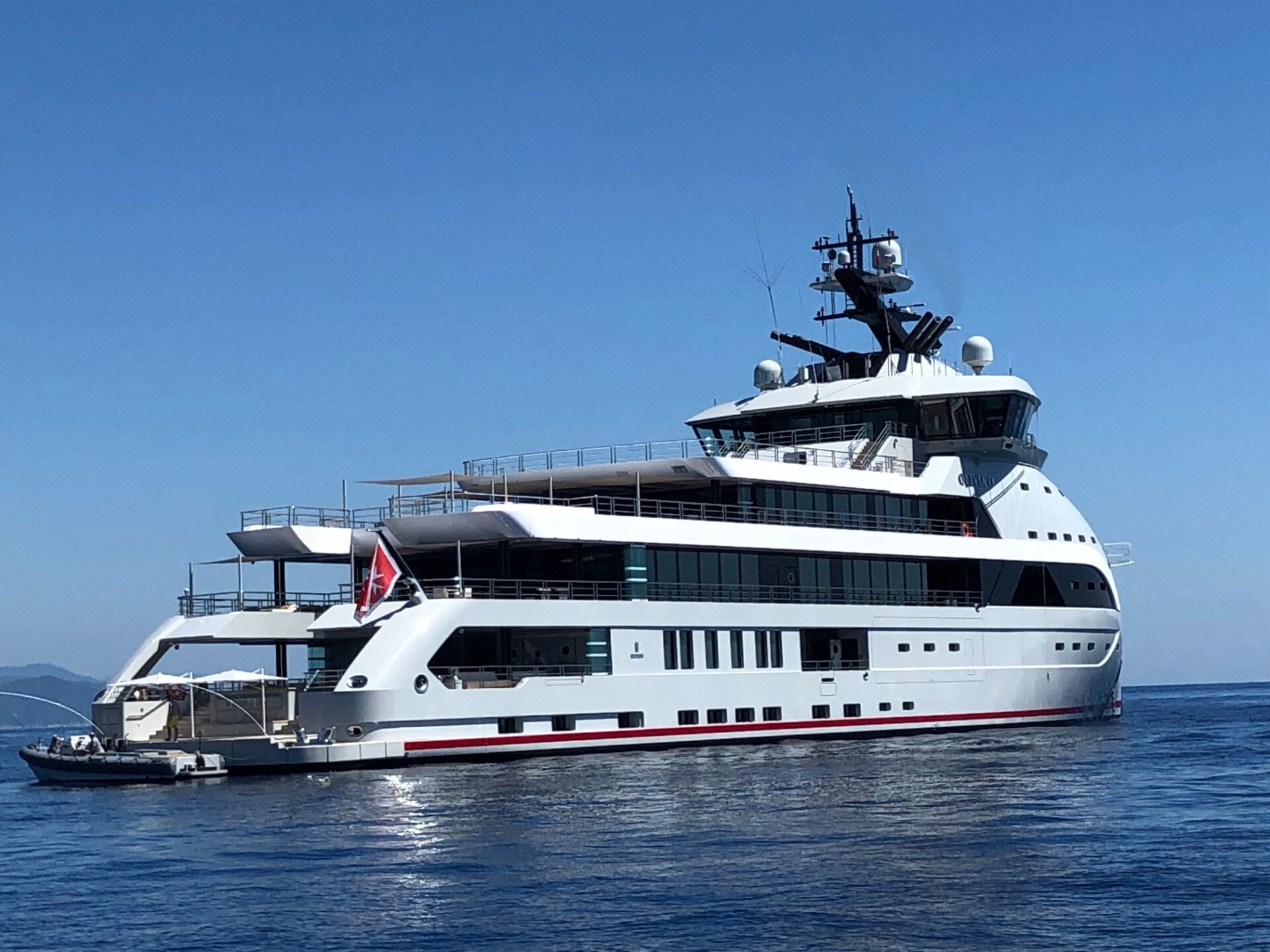 Στην Ιθάκη το εντυπωσιακό superyacht «Olivia Ο» αξίας 200 εκατ. δολαρίων – Έχει μήκος 88 μέτρα! (βίντεο-φωτο)