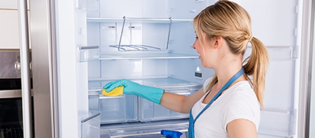 Δείτε κάθε πότε πρέπει να καθαρίζετε το ψυγείο σας