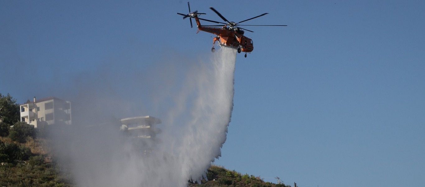 Φωτιά στη Χίο – Άμεση η κινητοποίηση της πυροσβεστικής