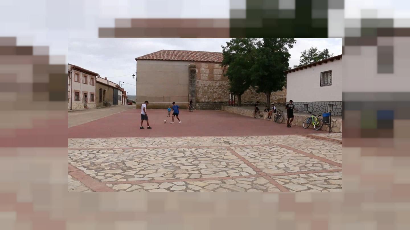 Δείχνουν ως «λύση» το «παράδειγμα» της Ισπανίας: «Πώς οι μετανάστες “ζωντανεύουν” τα άδεια χωριά» (βίντεο)