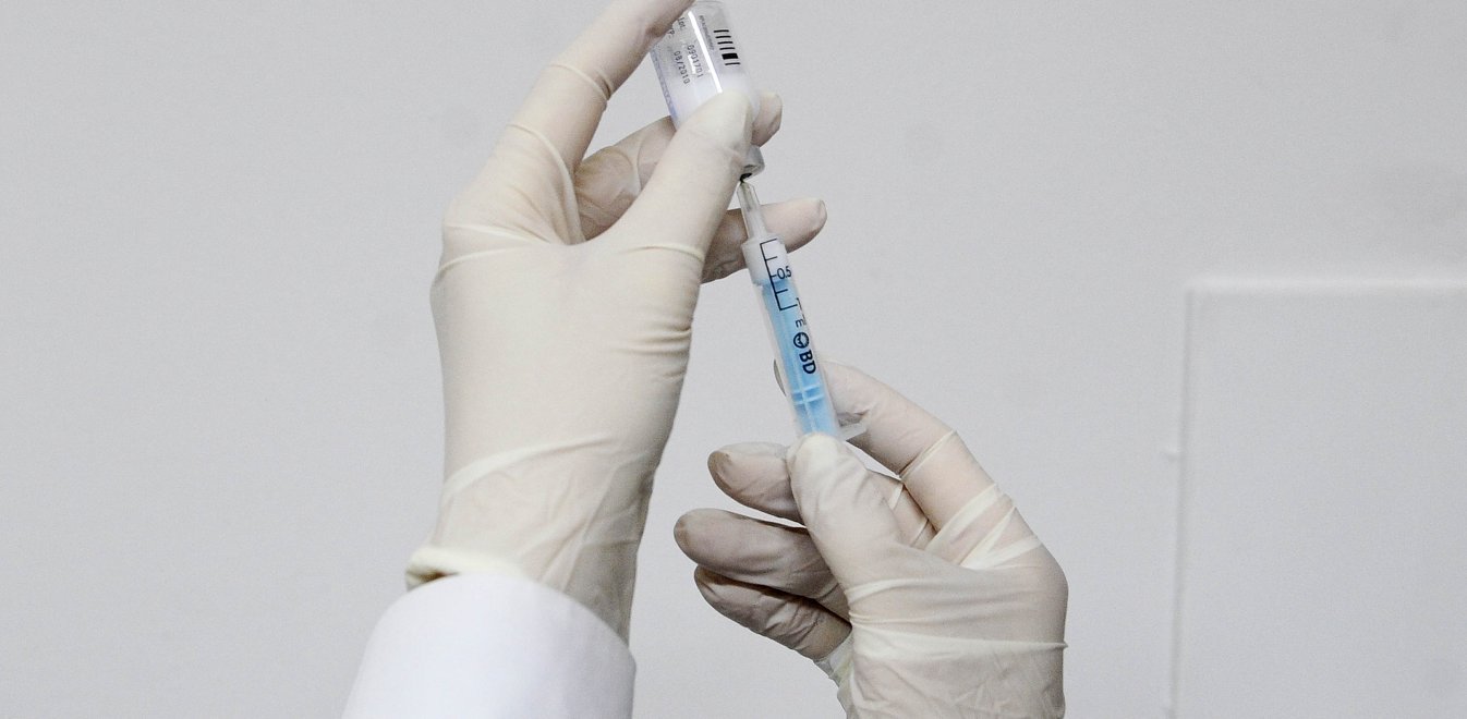 Ο ΠΟΥ ανυπομονεί να εξετάσει λεπτομέρειες σχετικά με τις κλινικές δοκιμές του ρωσικού εμβολίου